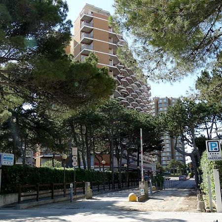 Nuovo Fronte Spiaggia, Terrazza Sul Mare E Piscina Lignano Sabbiadoro Eksteriør bilde